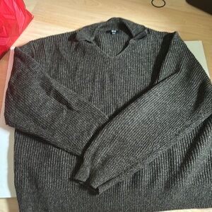 Men's Gray Sweater
